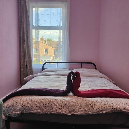 فندق Charming Double Bed Retreat لندن المظهر الخارجي الصورة